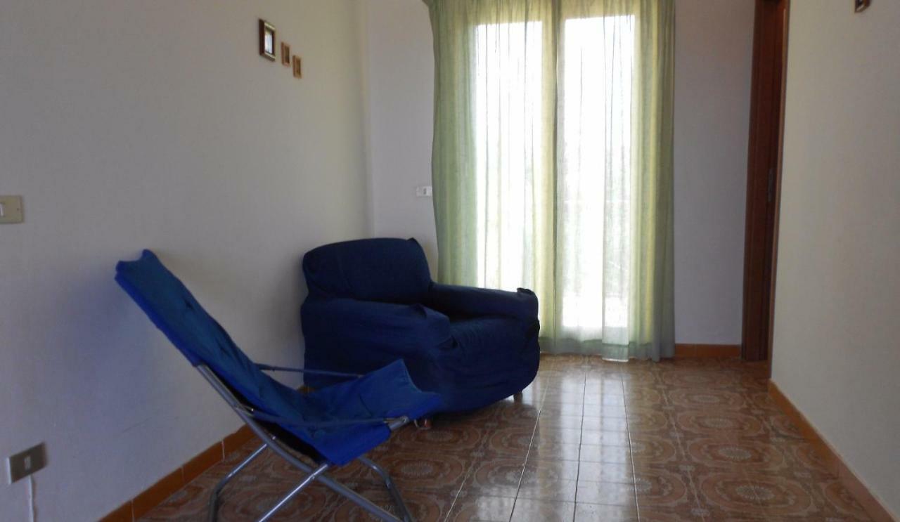 דירות טראפטו Yellow House מראה חיצוני תמונה